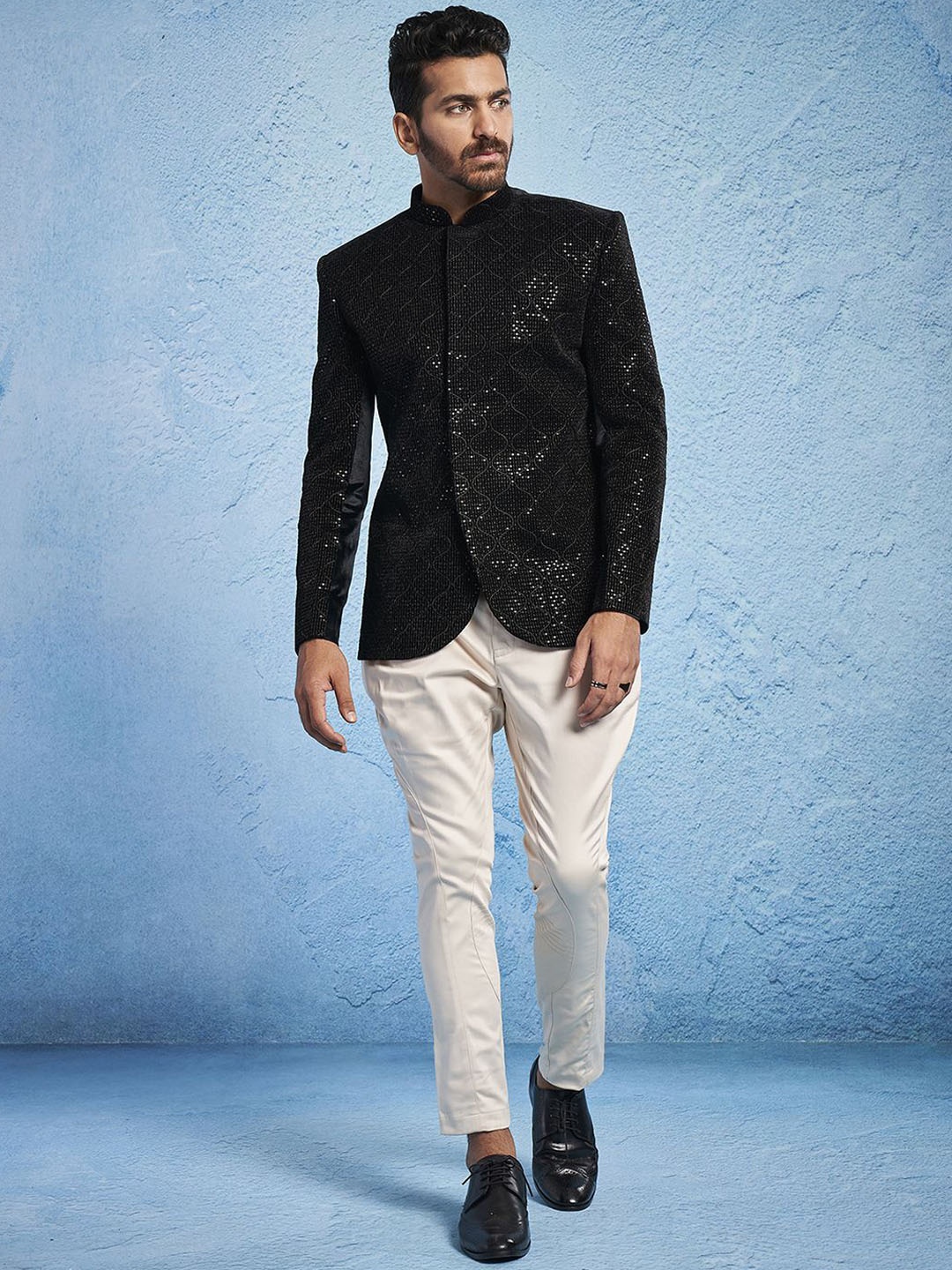 

VASTRAMAY Men Slim-Fit Embellished Bandhgala Two-Piece Suits, Black