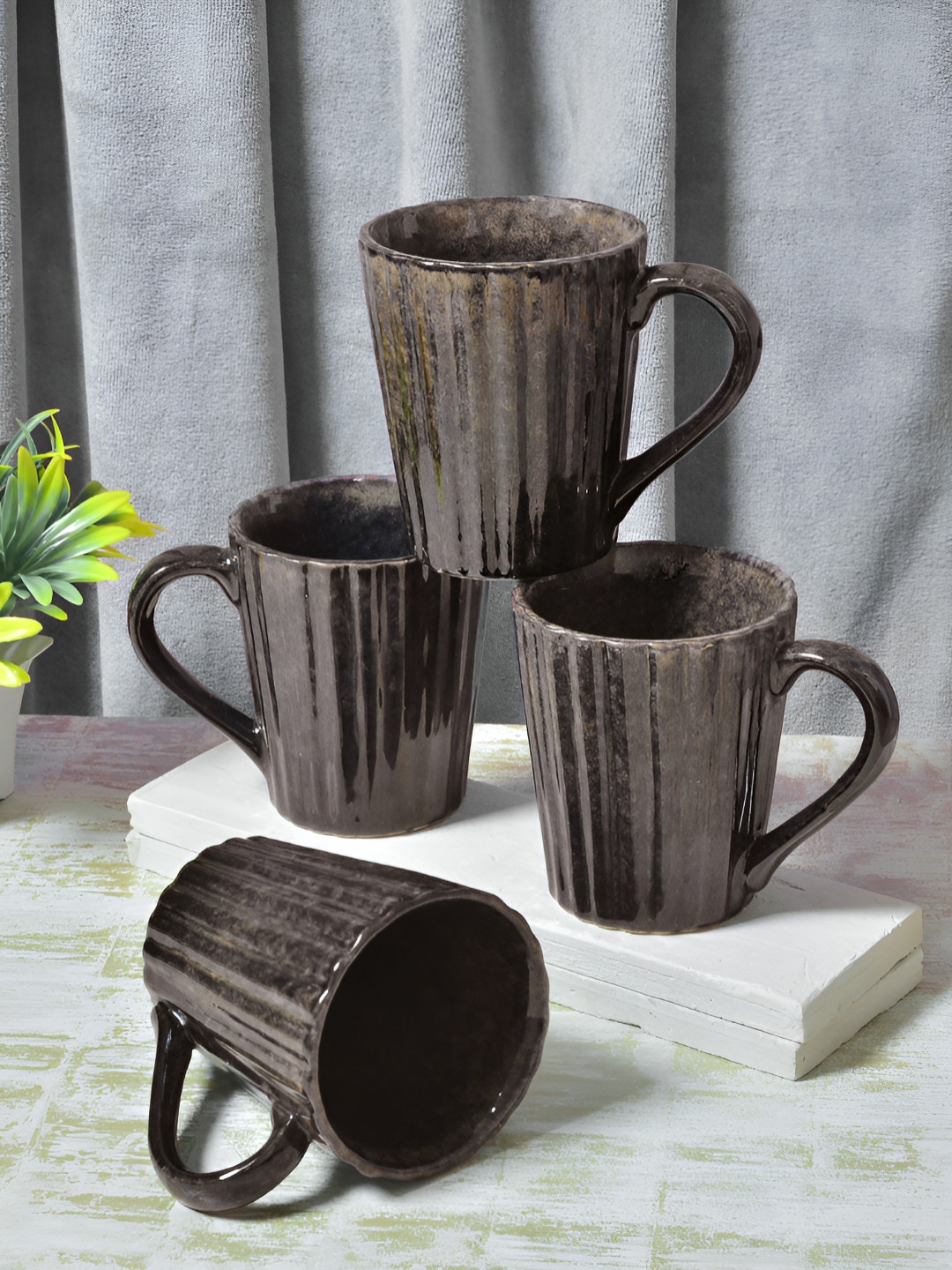 

FABINALIV Brown 4 Pieces Textured Ceramic Glossy Mugs Set of Cups and Mugs