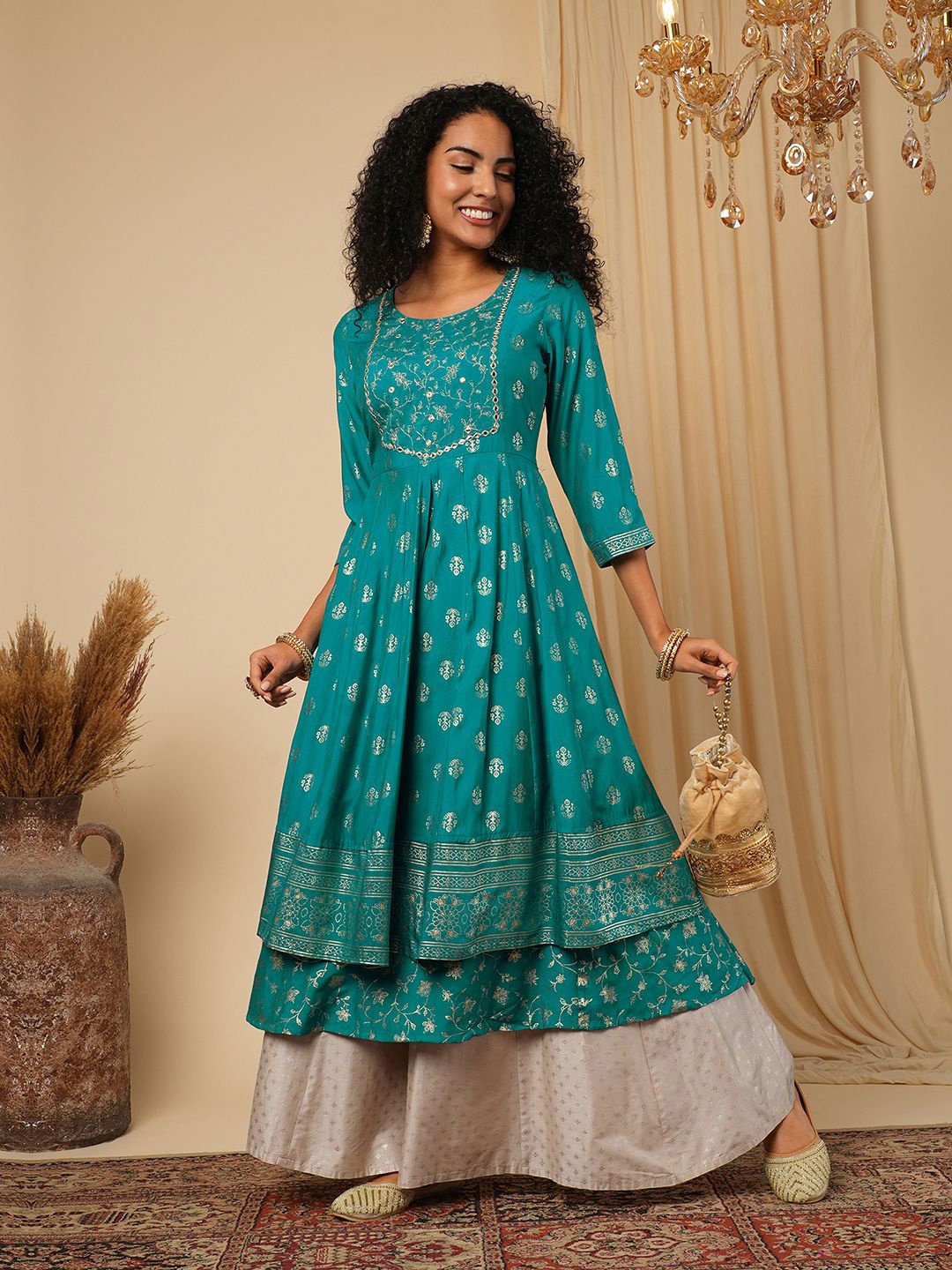 

Globus Ethnic Motifs Printed Yoke Design Thread Work Anarkali Kurta, Green