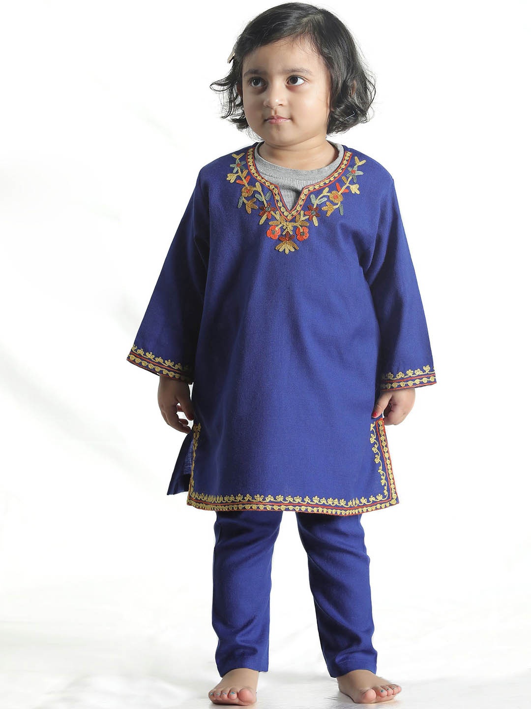 

TJORI Girls Floral Embroidered Pure Woolen Straight Kurta Set, Blue