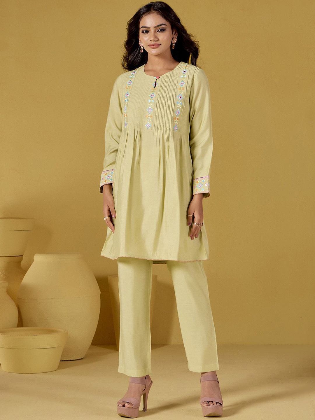 

Jaipur Kurti Mirror Work Embroidered Co-ord Set, Lime green