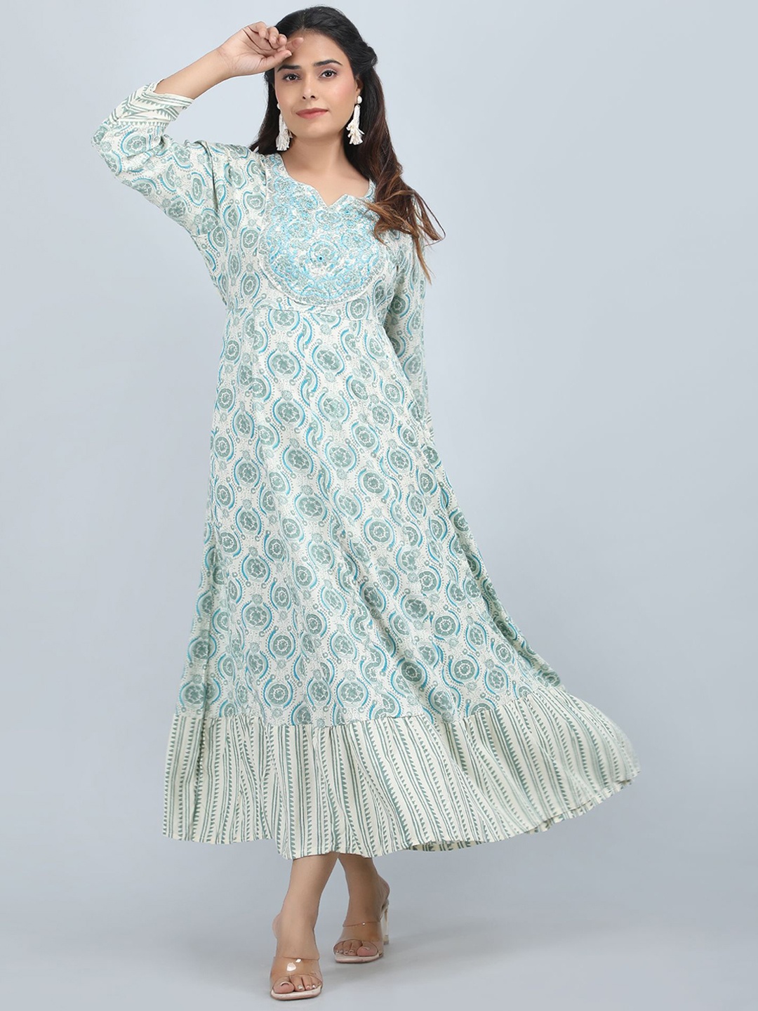 

SHIFORY Floral Embroidered Thread Work Notch Neck Anarkali Kurta, Green