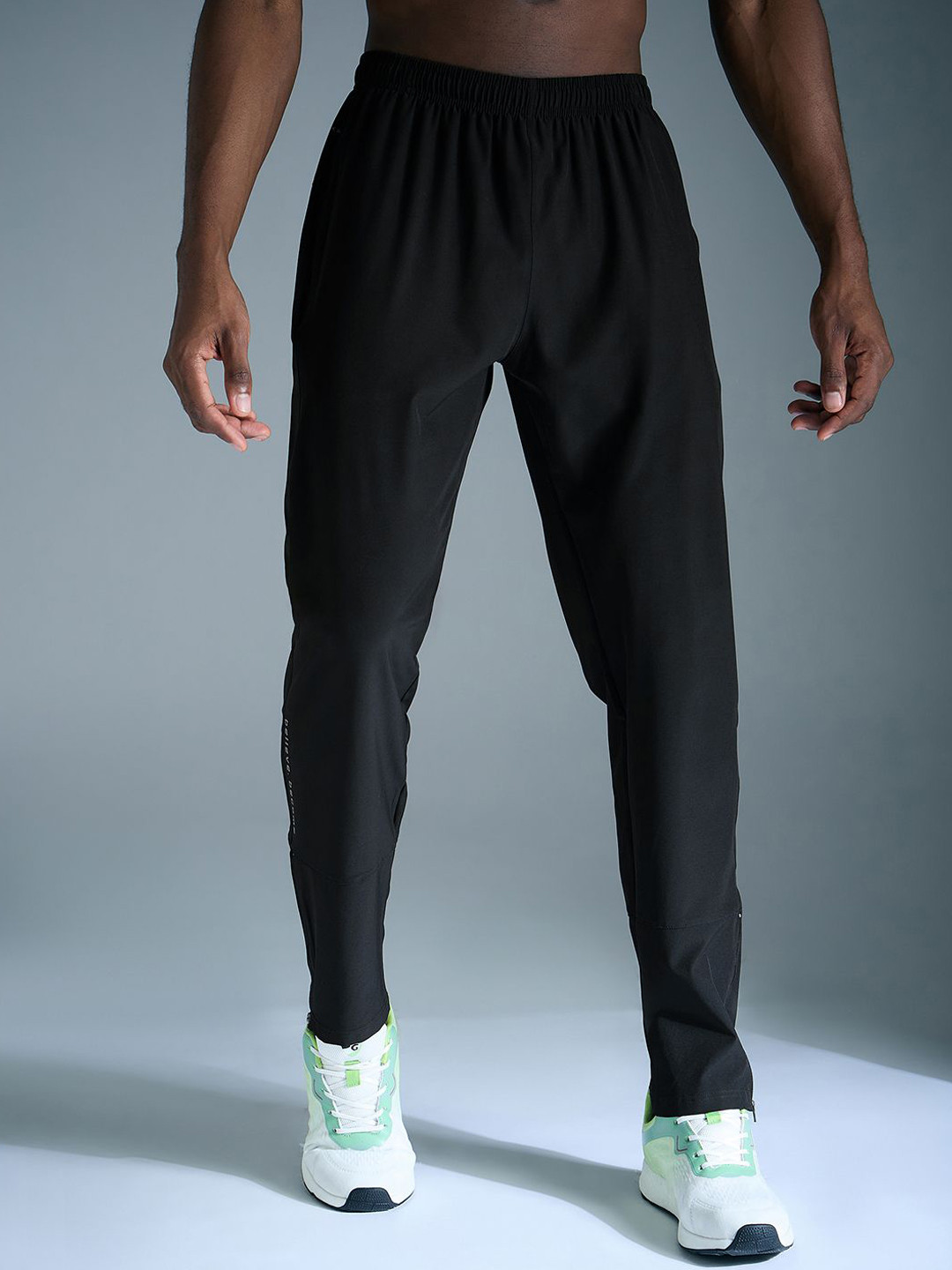 

SG Men Mid-Rise Track Pant, Black