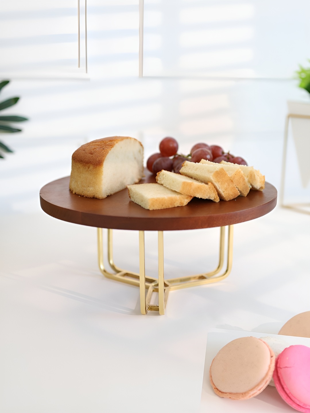 

Cinch Home Brown & Gold Toned Wooden & Metal Cake Stand