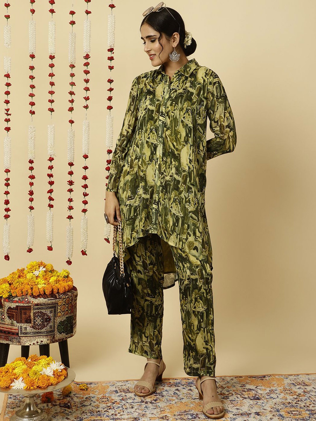 

Jaipur Kurti Abstract Printed Embroidered Co-ord Set, Olive