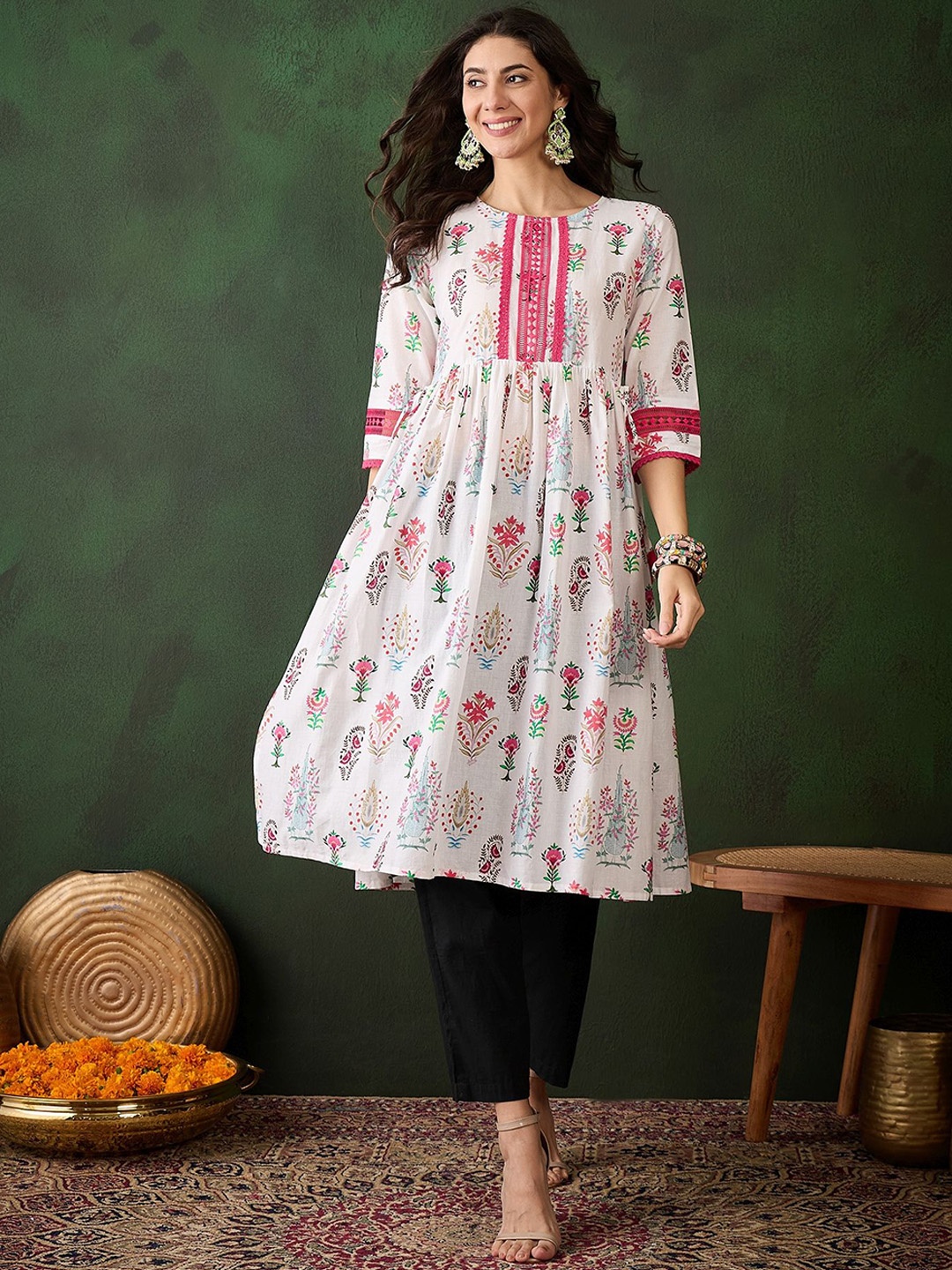 

Sangria Floral Printed Round Neck Cotton A-Line Kurta, White