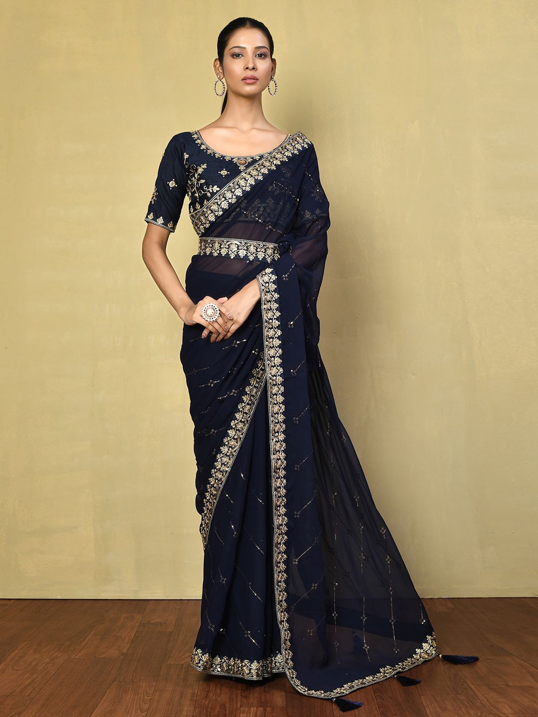 

Samyukta Singhania Floral Embroidered Poly Georgette Saree, Blue