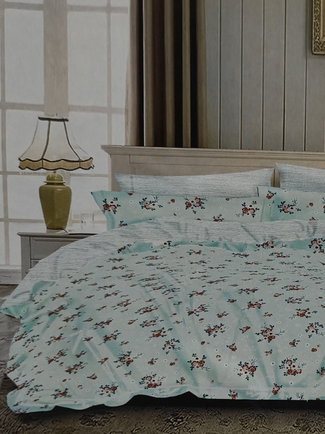 

Signature Blue & Red Floral 144 TC Queen Bedsheet with 2 Pillow Covers
