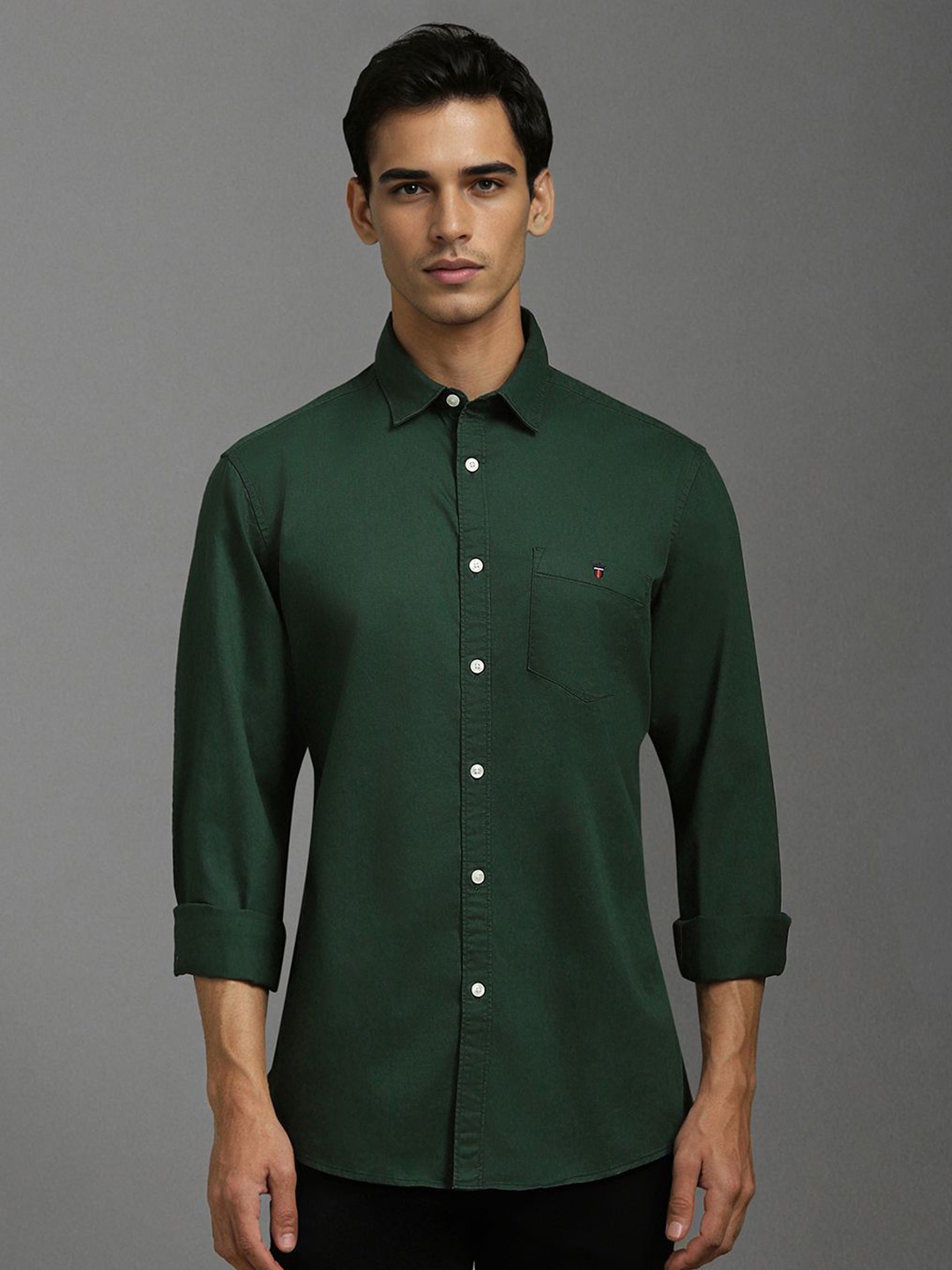

Louis Philippe Jeans Men Spread Collar Solid Cotton Casual Shirt, Green