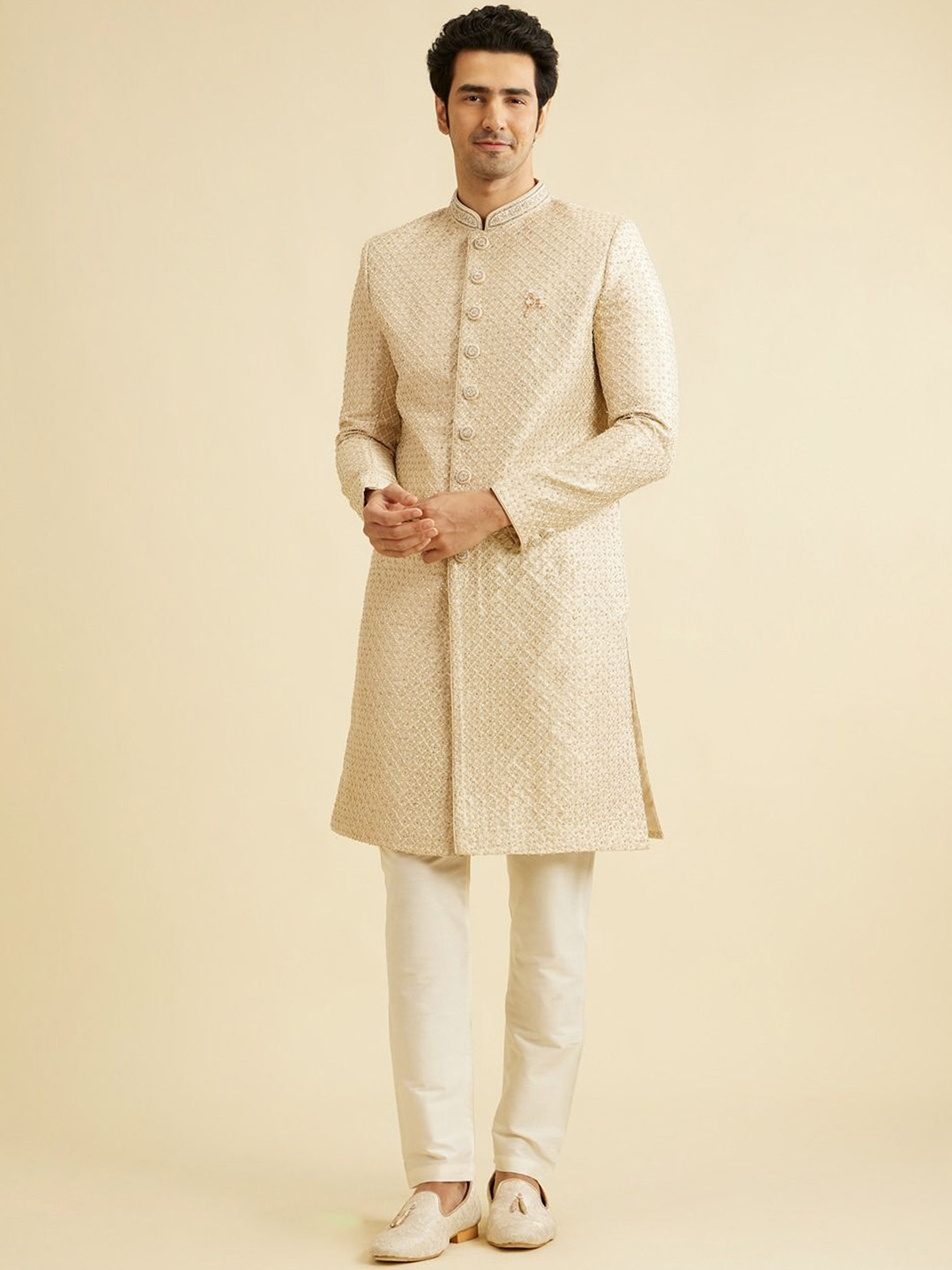 

Manyavar Men Mandarin Collar Embroidered Sherwani Set, Beige