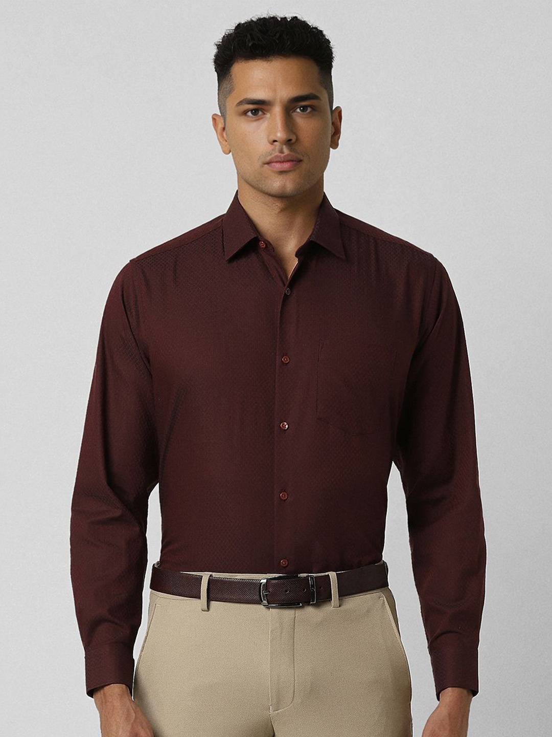 

Van Heusen Men Spread Collar Solid Cotton Formal Shirt, Maroon