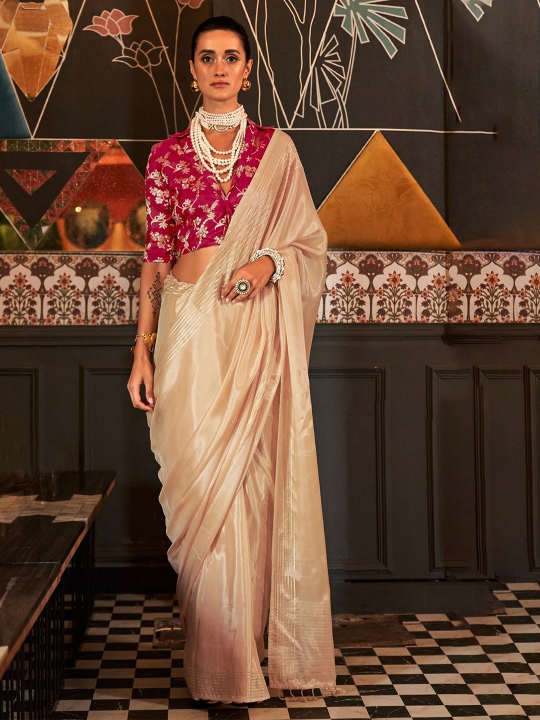 

DEVATITHI Gotta Patti Silk Blend Saree, Cream