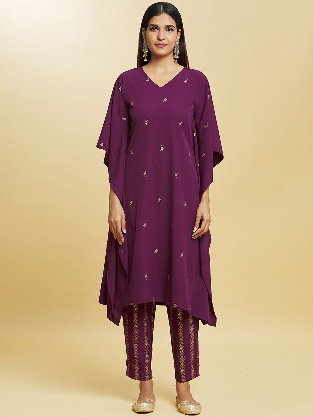 

Adara Khan Women Printed Tiered Kurta with Trousers, Purple