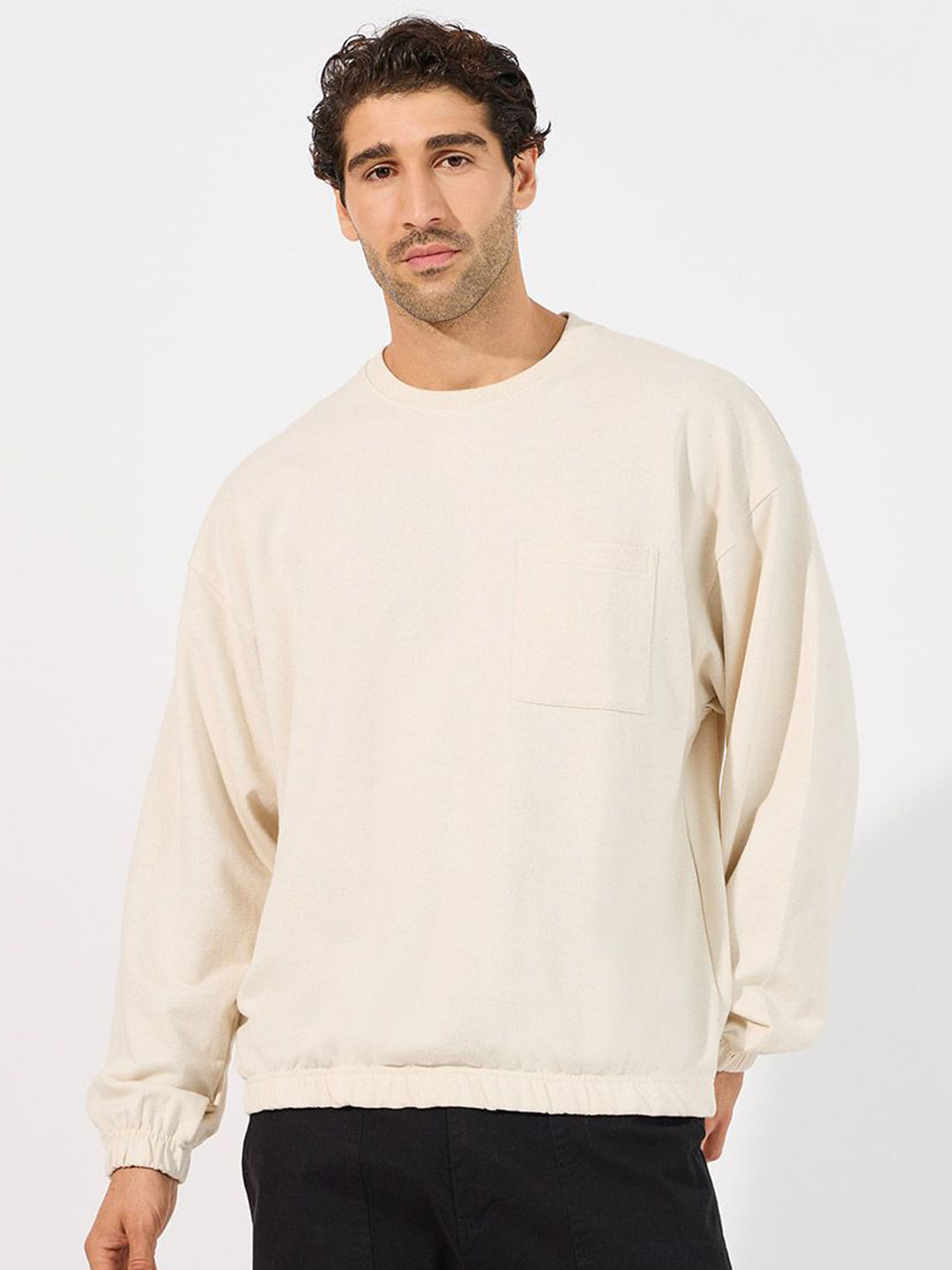 

Styli Men Elasticated Cuff and Collar Detail Utility Boxy Sweatshirt With Pocket, Cream