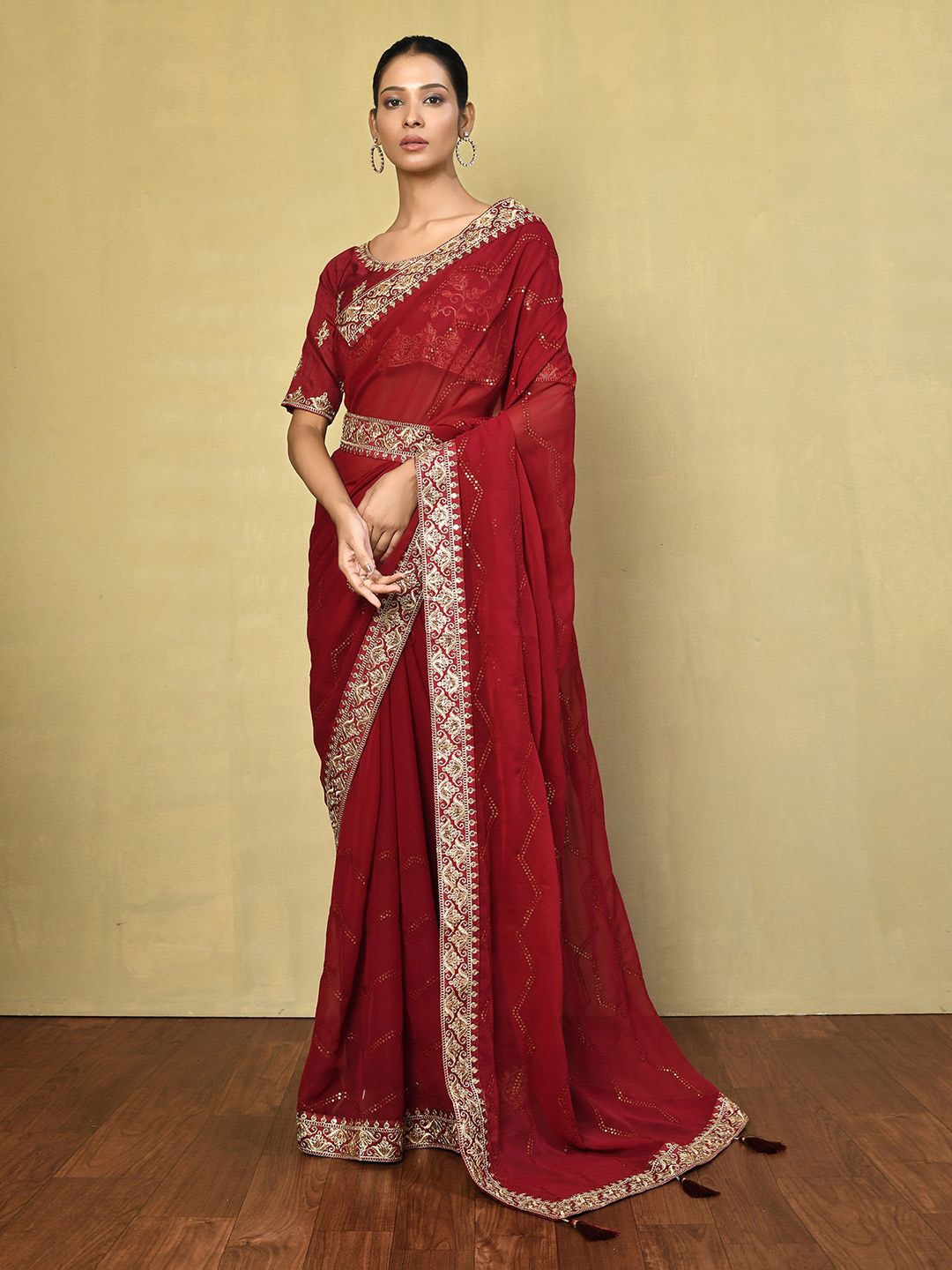 

Samyukta Singhania Sequinned Poly Georgette Saree, Maroon