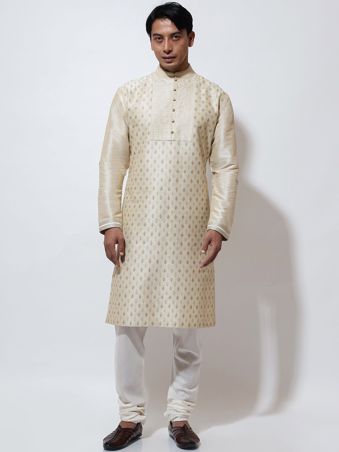 

VIVEK KARUNAKARAN Ethnic Motifs Woven Design Pintuck Zari Kurta With Dhoti Pants, Beige