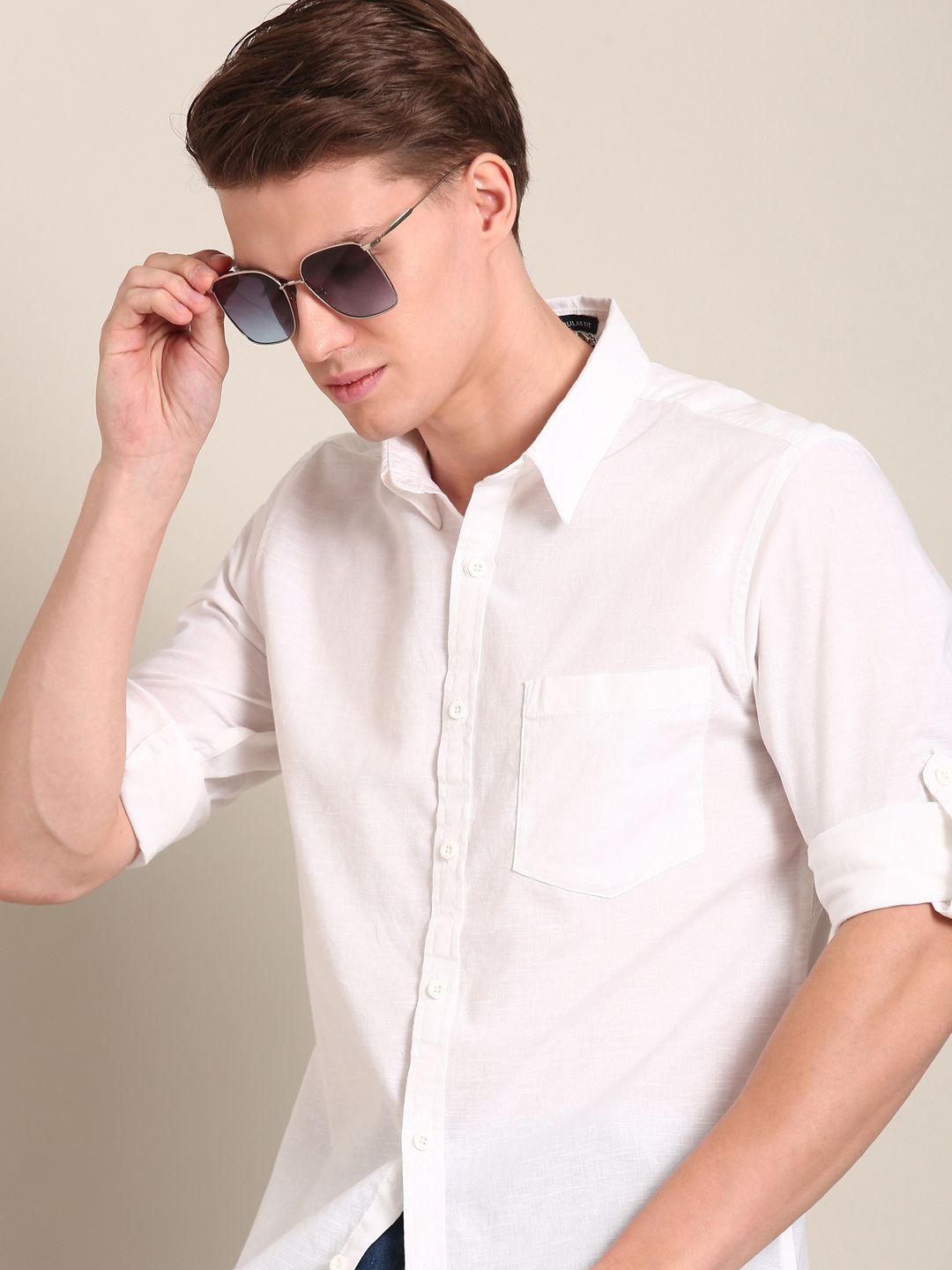 

The Roadster Lifestyle Co. Men Standard Spread Collar Solid Cotton Casual Shirt, White