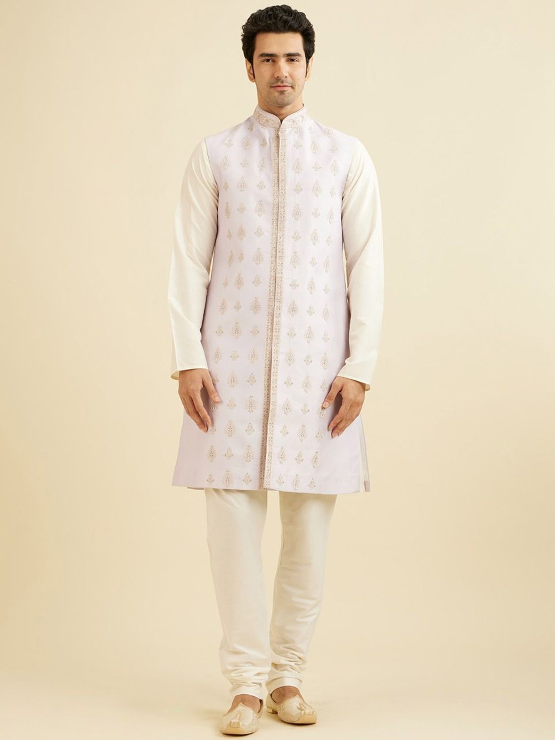 

Manyavar Men Embroidered Sherwani Set, Purple