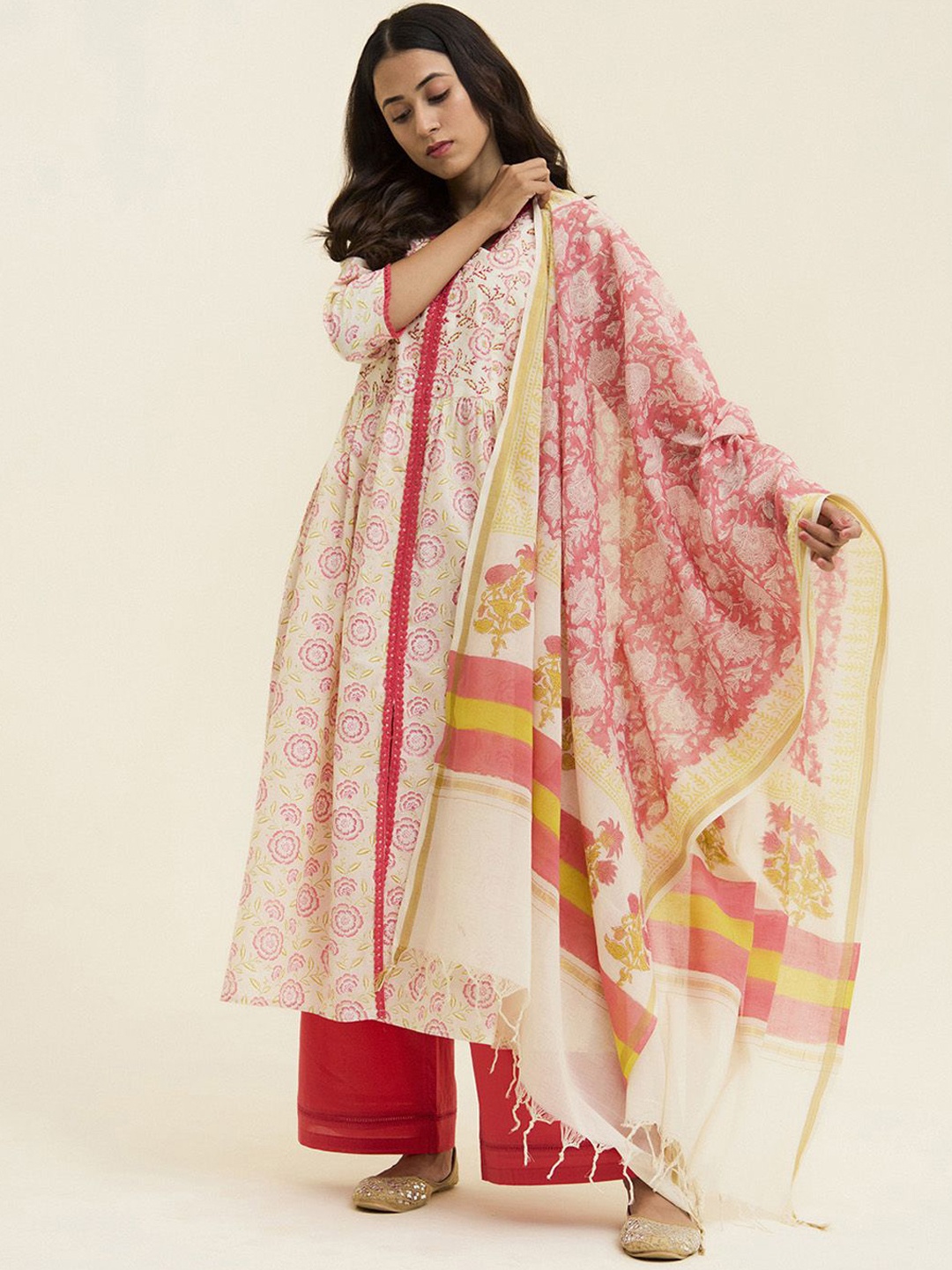

Jaipur Kurti Cotton Printed Kurta Set, Off white