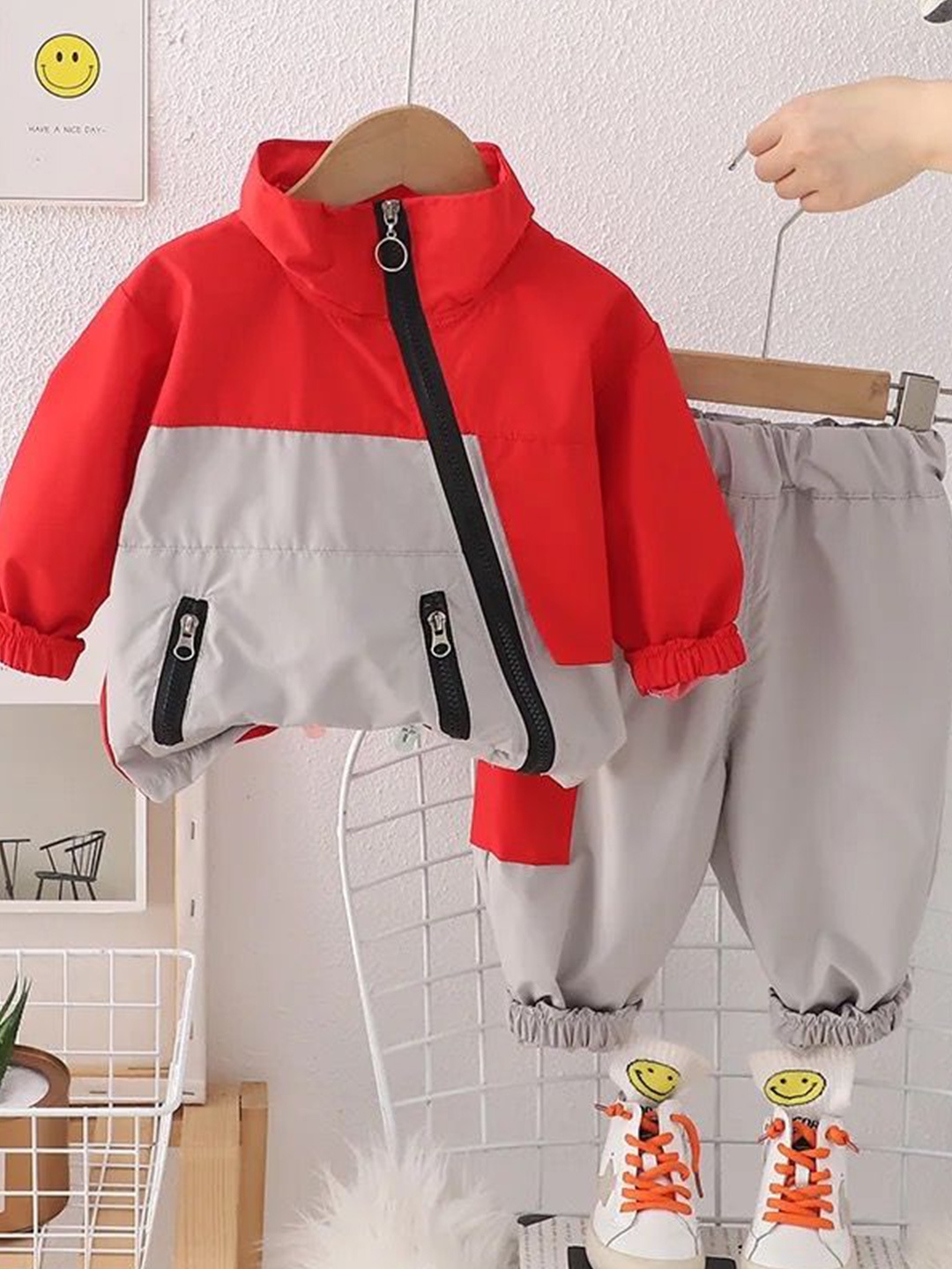

TrendyKid Boys Colourblocked Sweatshirt With Jogger, Red