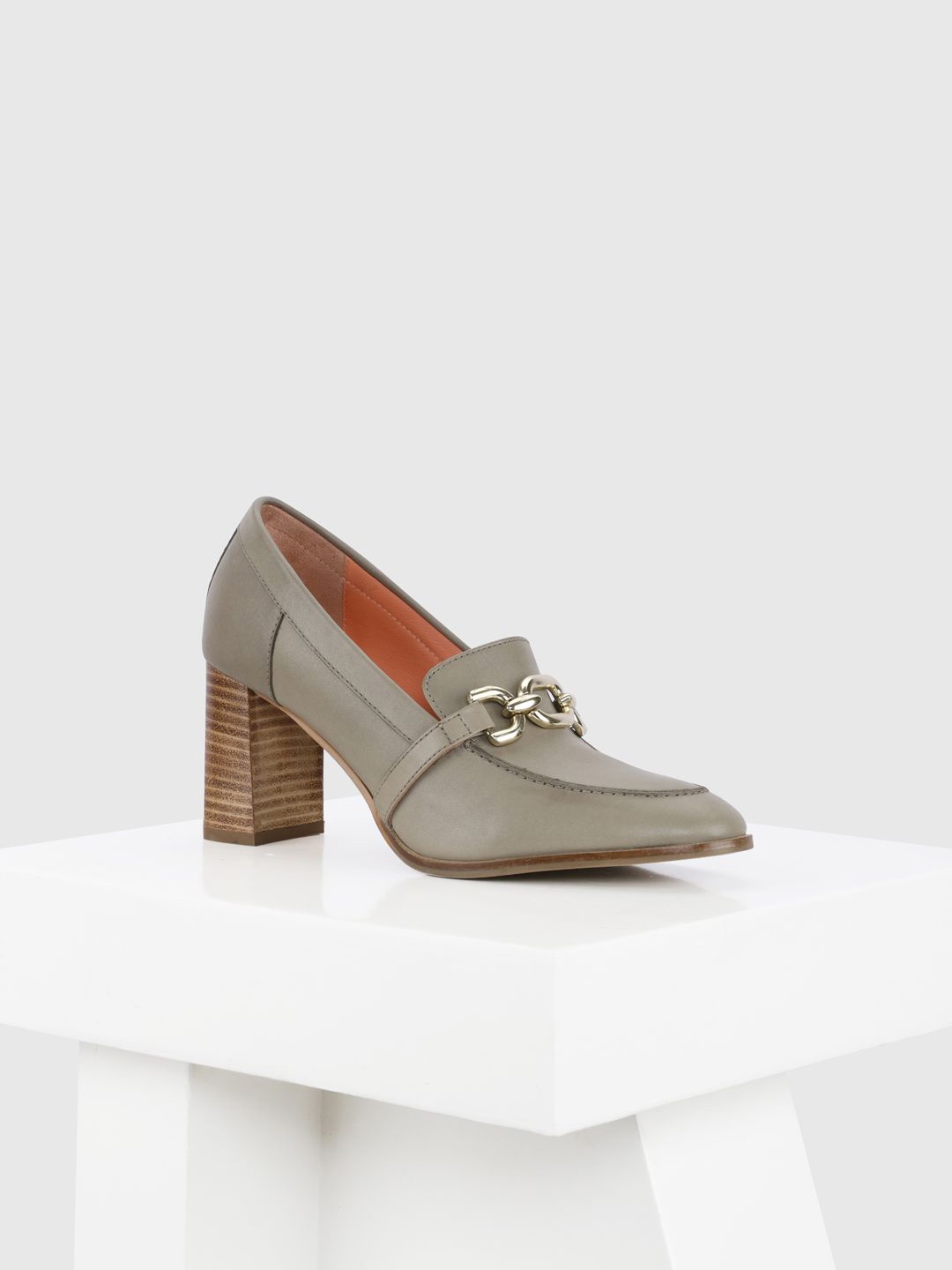 

Oroh Women Leather Round Toe Block Pumps, Green