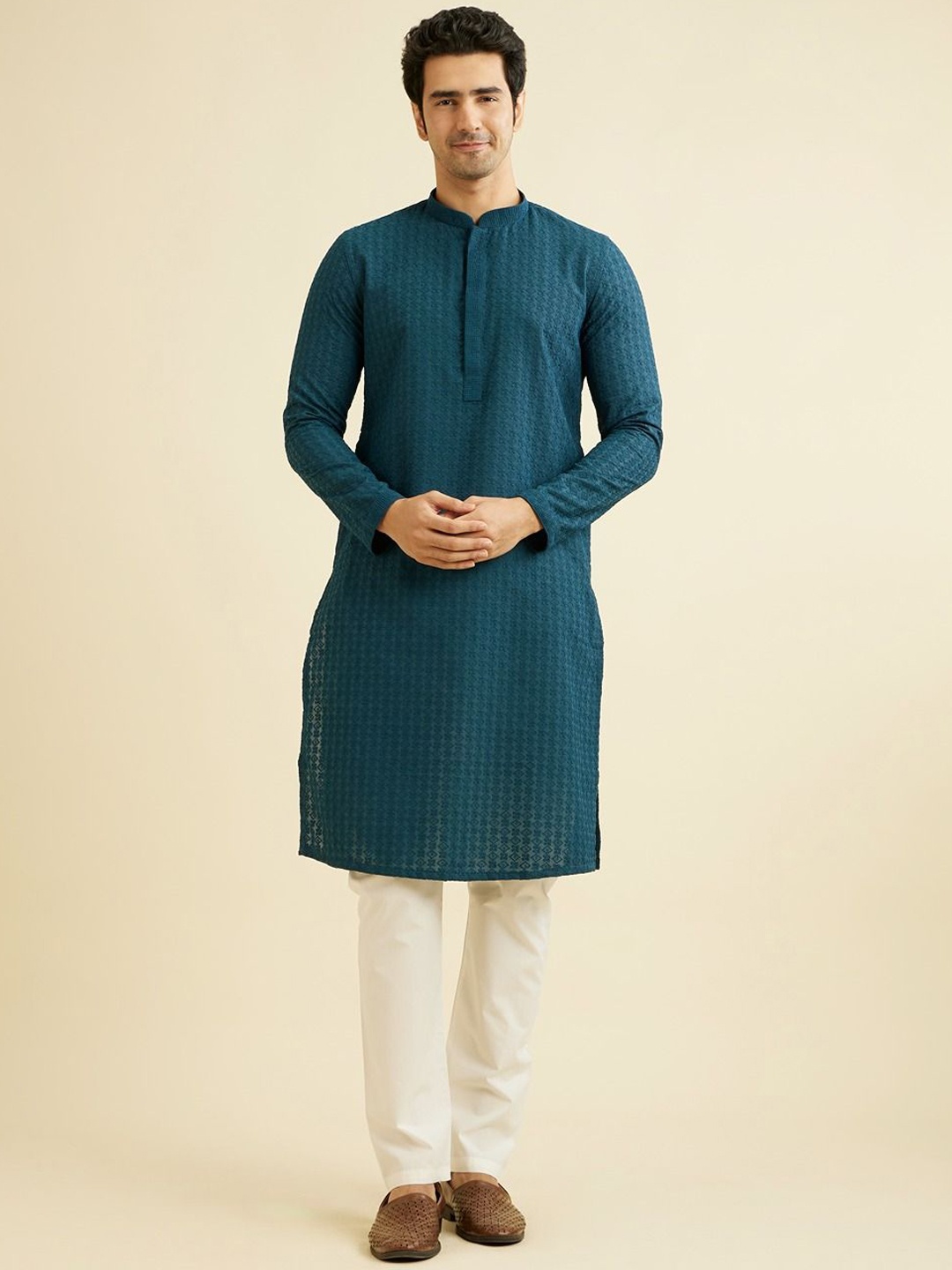 

Manyavar Floral Embroidered Chikankari Straight Kurta With Pyjama, Blue