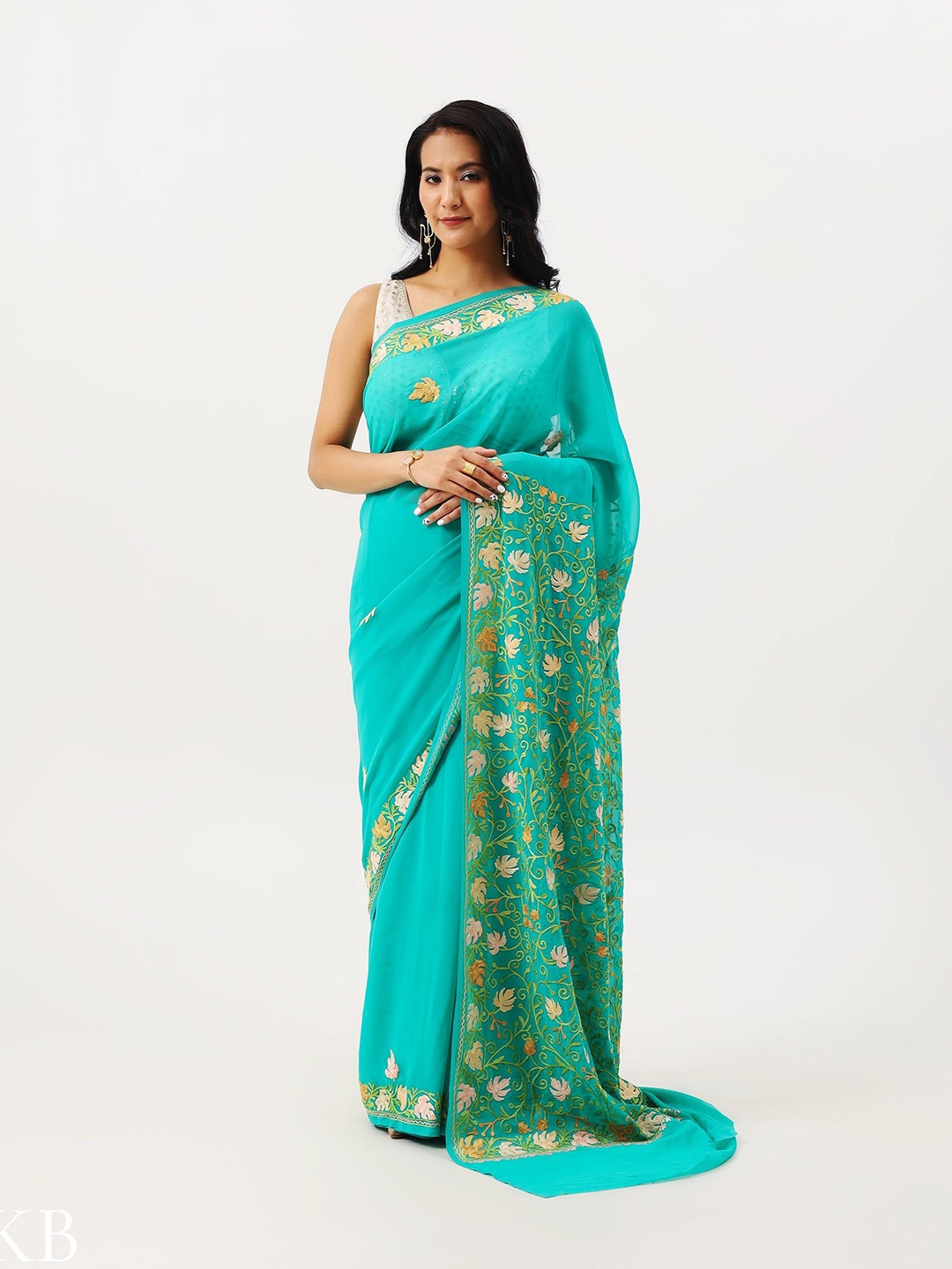 

Kashmir Box Floral Embroidered Saree With Blouse Piece, Green