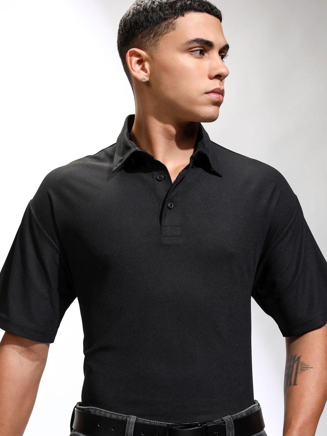 

HIGHLANDER Men Solid Polo Collar Relaxed Fit T-shirt, Black