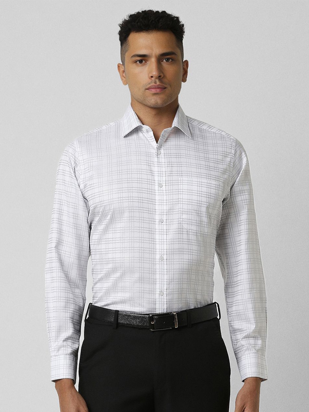 

Van Heusen Men Spread Collar Tartan Checked Cotton Slim Fit Formal Shirt, White