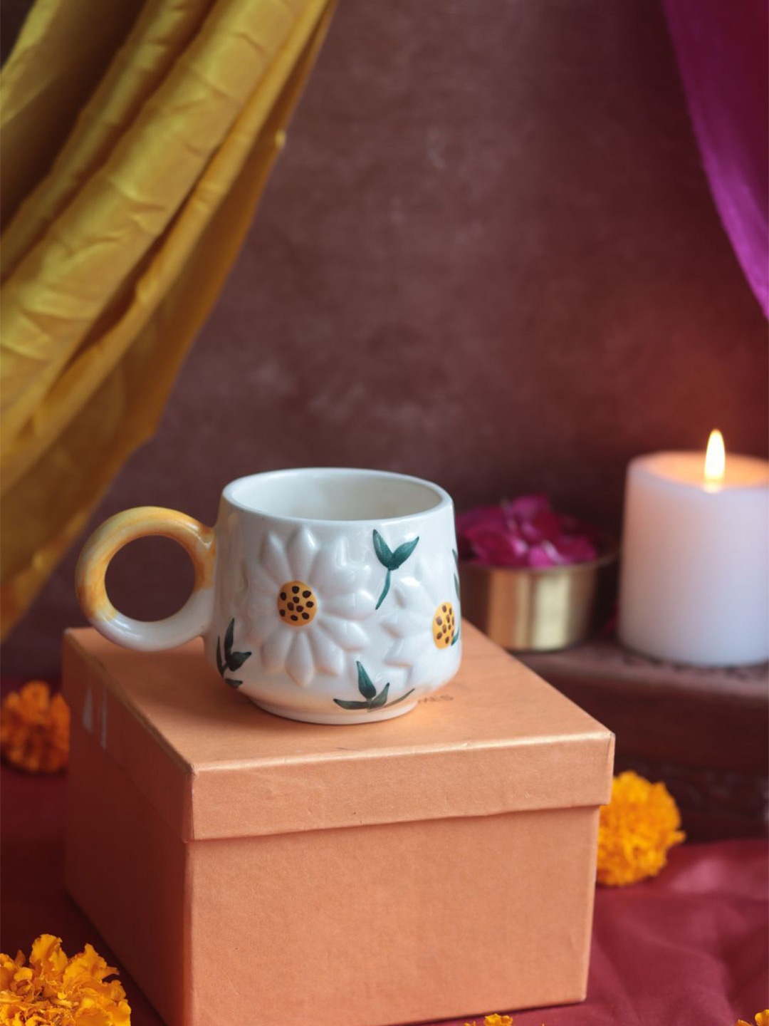 

WEAVING HOMES White & Green Floral Printed Ceramic Cup Home Gift Set