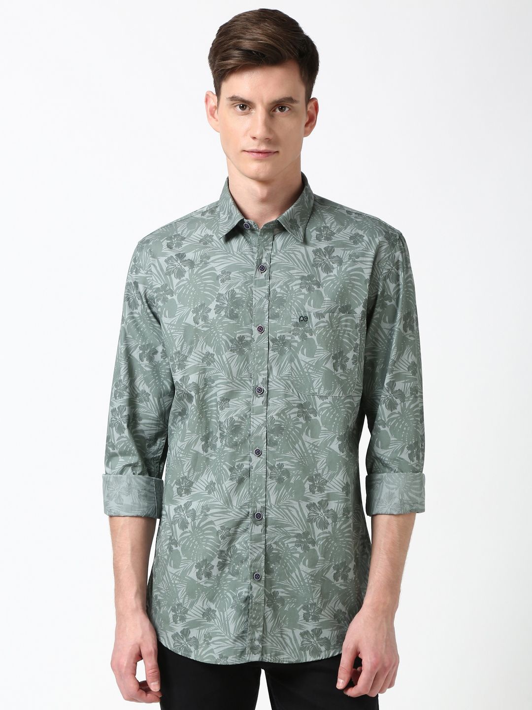 

Peter England Casuals Men Spread Collar Floral Printed Cotton Slim Fit Casual Shirt, Green