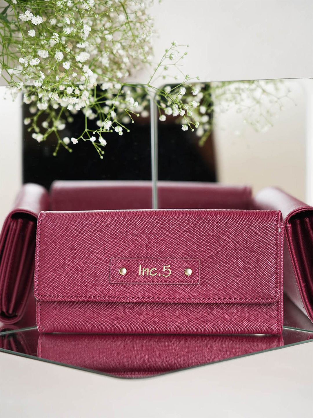 

Inc 5 Purse Clutch, Burgundy