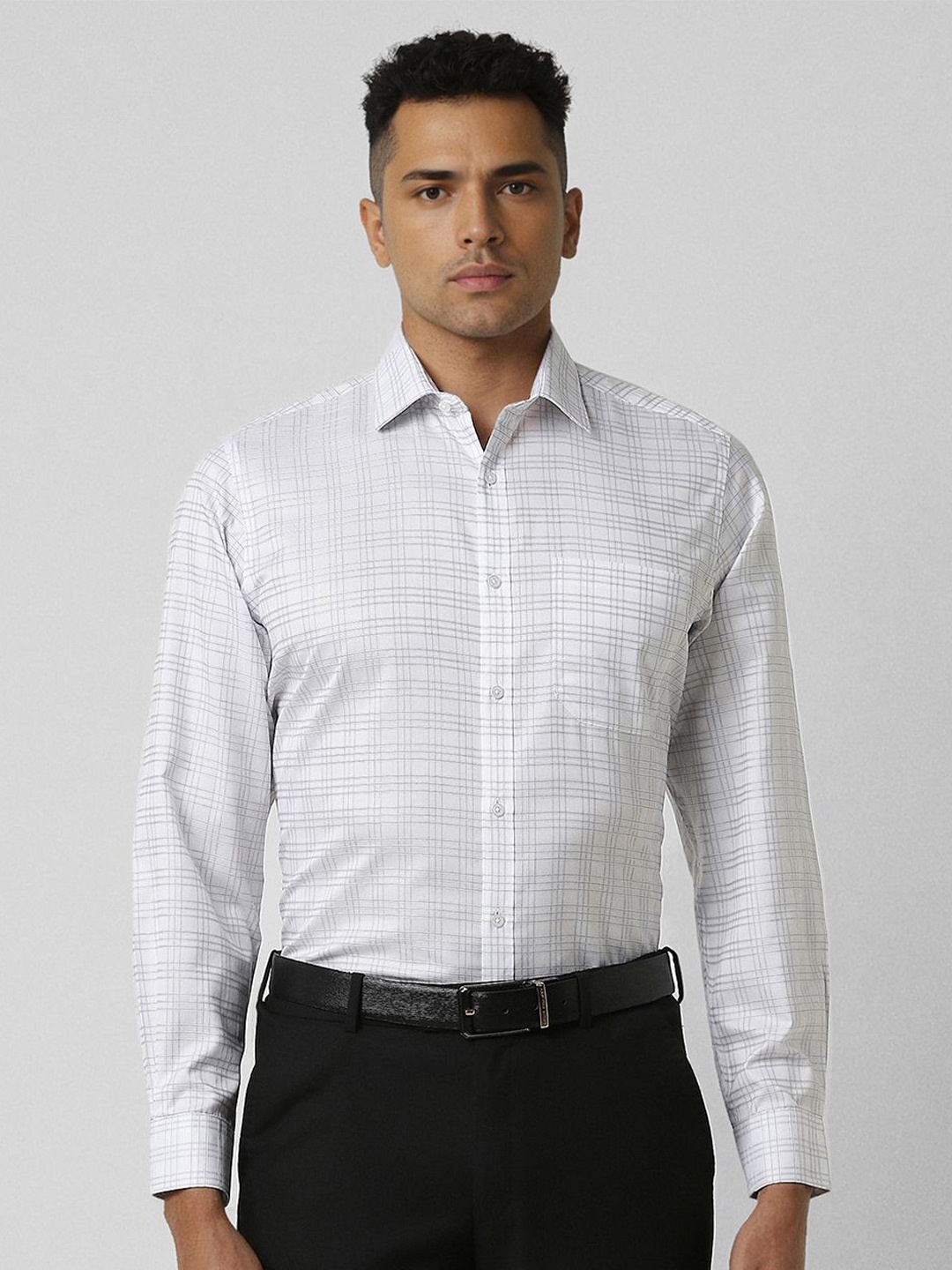 

Van Heusen Men Spread Collar Micro Checked Cotton Formal Shirt, White