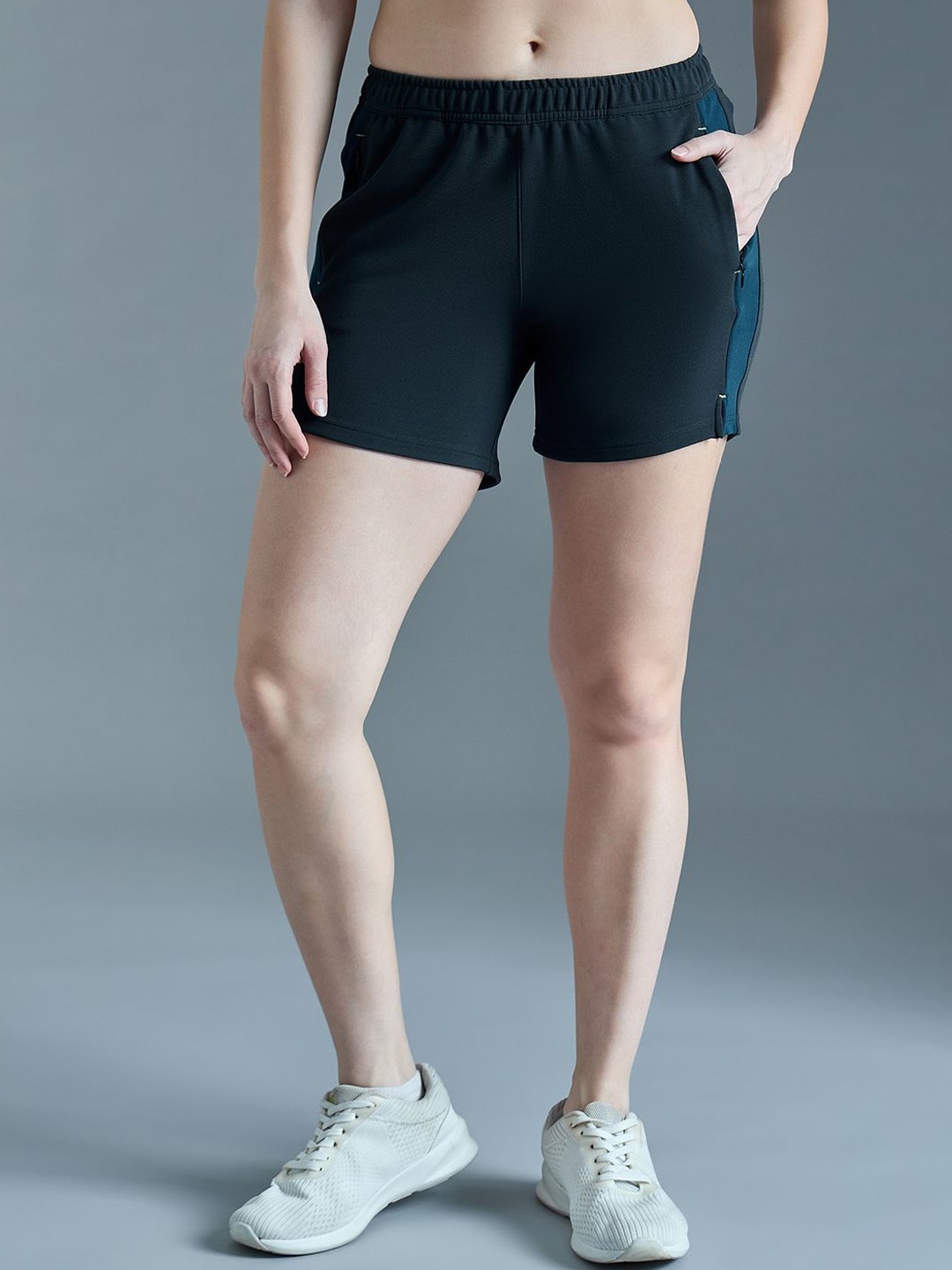 

SG Women Printed Sports Shorts, Grey