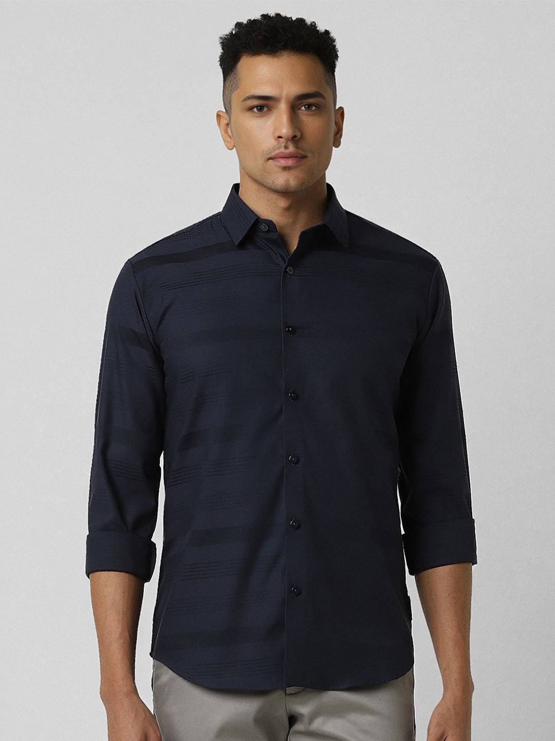 

V Dot Men Spread Collar Horizontal Striped Cotton Slim Fit Casual Shirt, Navy blue