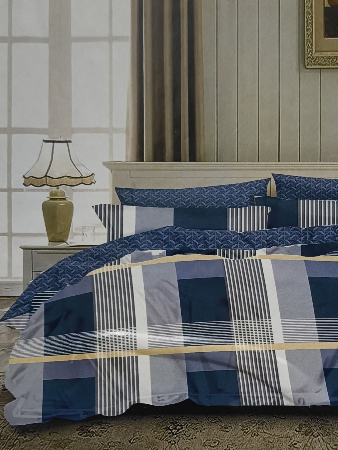 

Signature Blue & Grey 144 TC Queen Bedsheet with 2 Pillow Covers