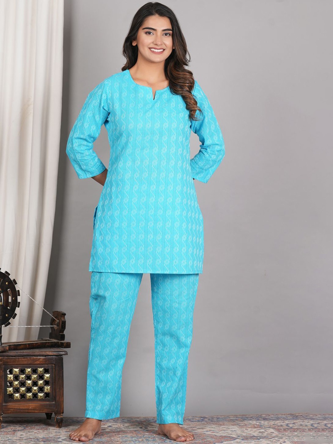 

DHANOTA Women Printed Pure Cotton Night suit, Blue