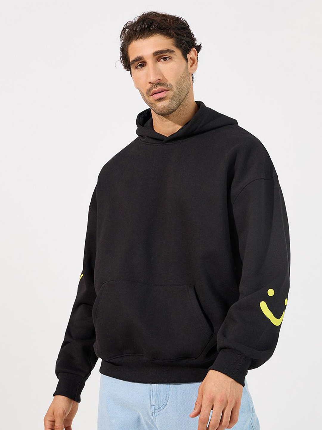 

Styli Men Minimal Emoji Print Oversized Heavy Hoodie, Black