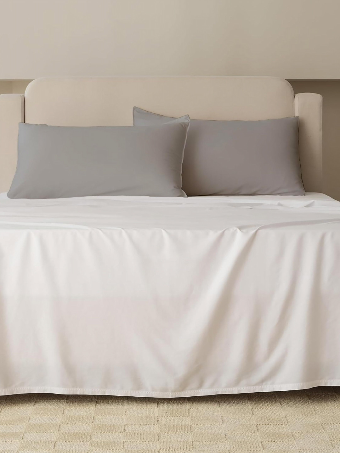 

Sleepino Silver-Toned 6 Pieces Solid Linen Rectangle Pillow Covers