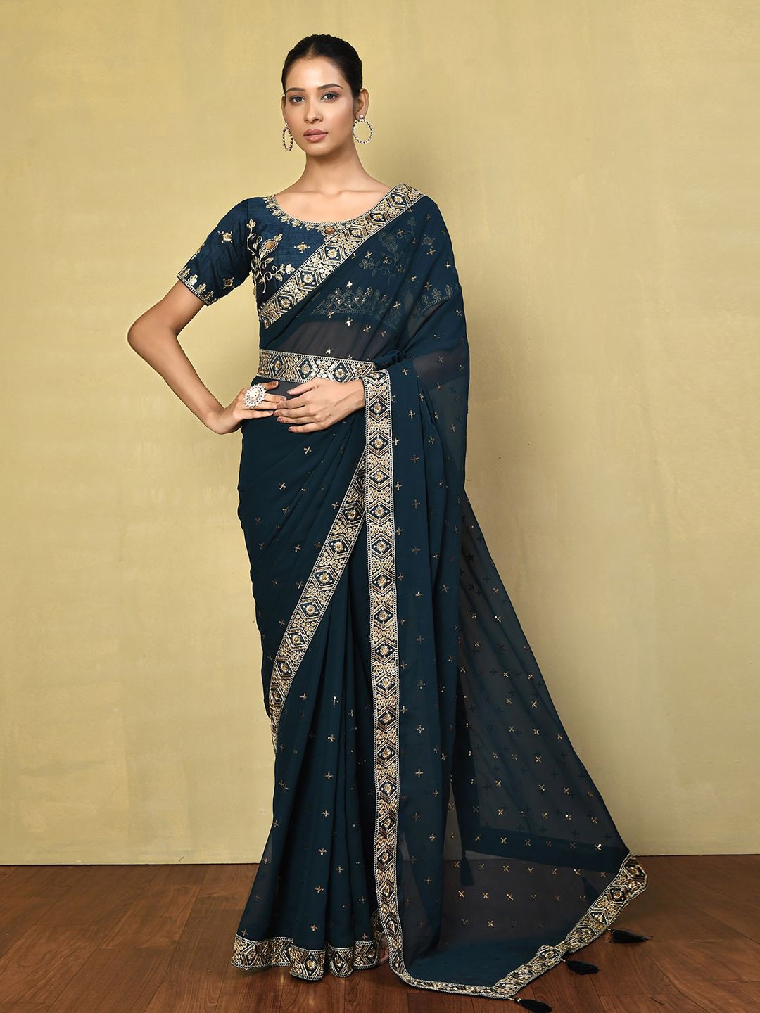 

Samyukta Singhania Embroidered Poly Georgette Saree, Blue