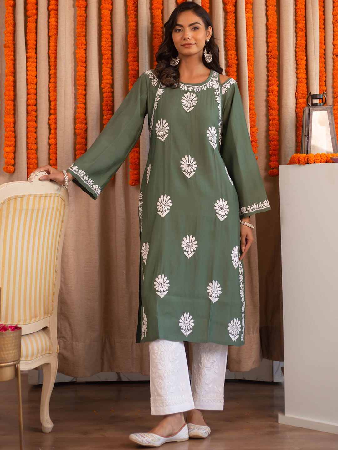 

HOUSE OF KARI Women Chikankari Muslin Kurta, Green