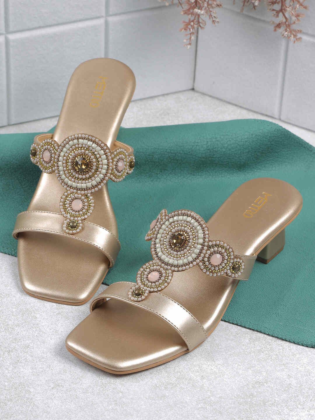 

Metro Women Ethnic T-Strap Flats, Gold