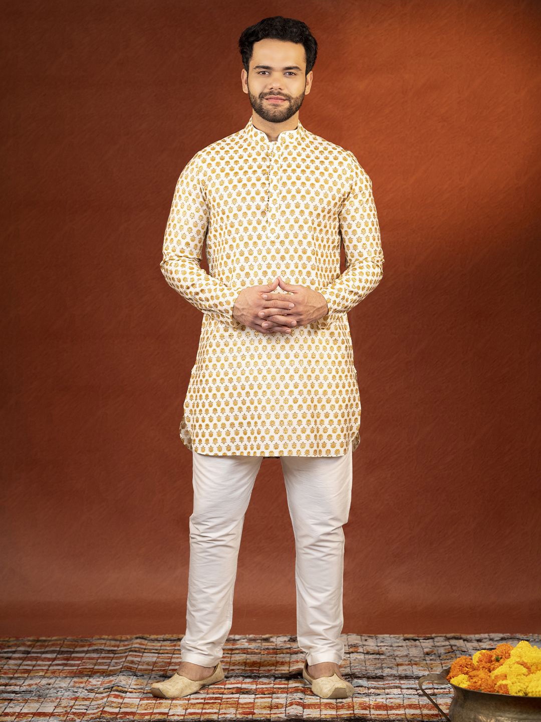 

TheEthnic.Co Floral Printed Straight Pure Cotton Kurta with Pyjamas, Cream