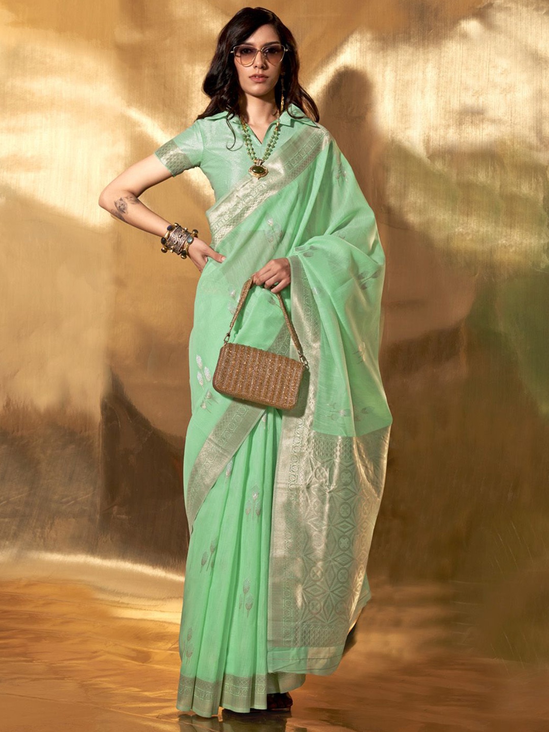 

DEVATITHI Floral Zari Linen Blend Saree, Lime green