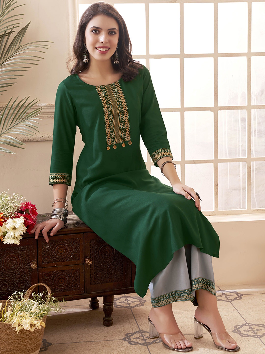 

Anouk Green Floral Yoke Design Straight Kurta With Palazzo & Dupatta