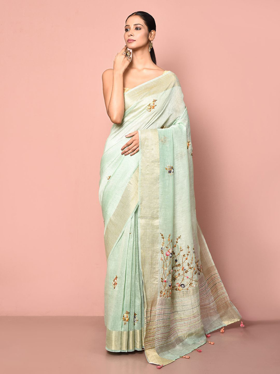 

Nazaakat by Samara Singh Floral Zari Pure Linen Saree, Green