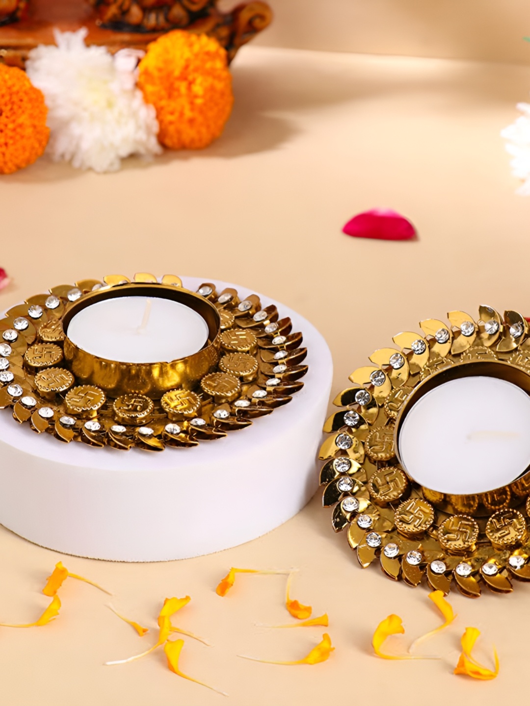 

Floweraura Brown & White 2 Candle