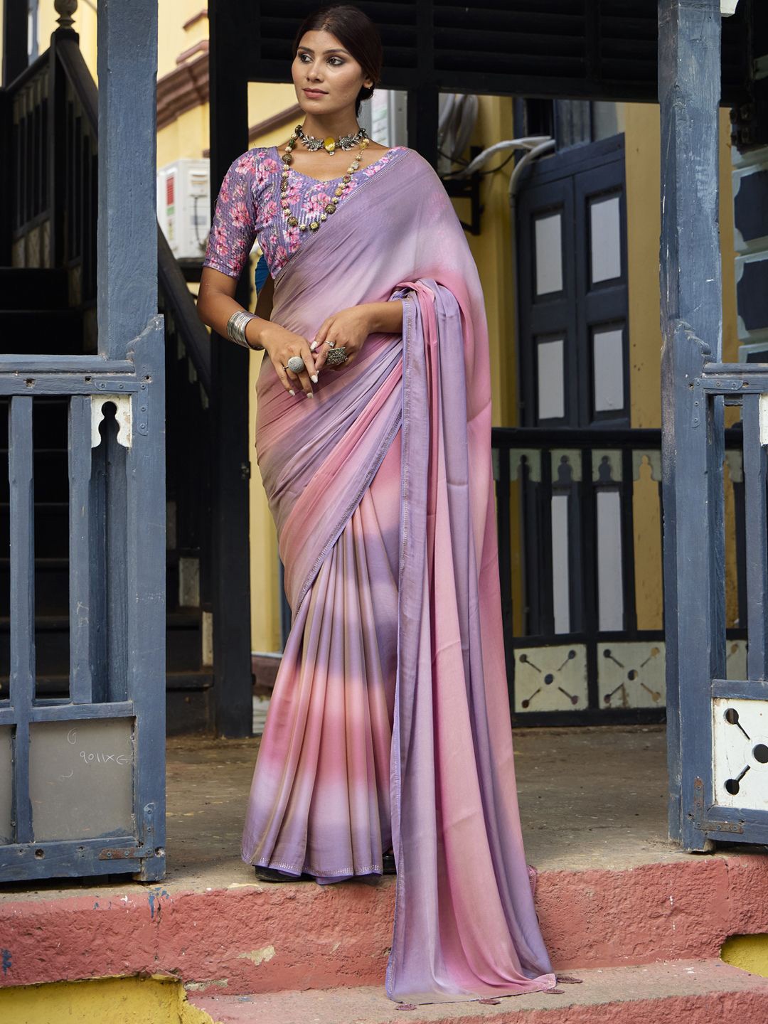 

CHUDIYA Colourblocked Sequinned Pure Chiffon Festive Saree, Pink