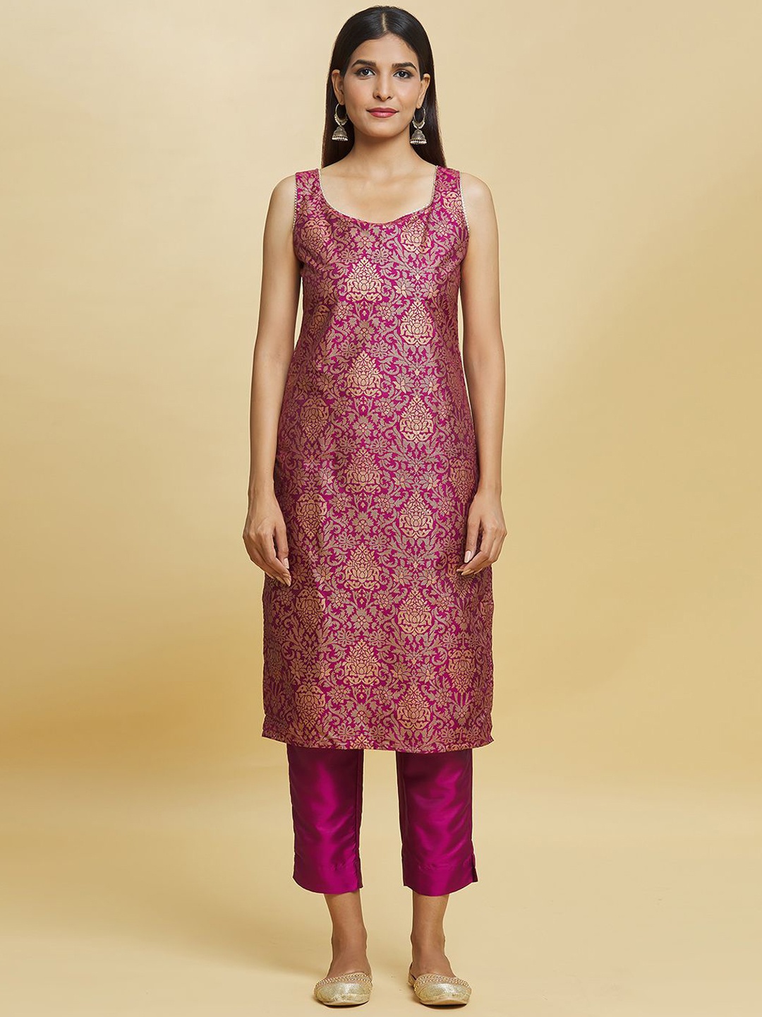 

Adara Khan Ethnic Motifs Printed Kurta with Trouser, Pink