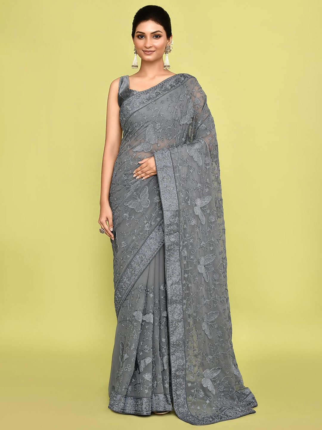 

Nazaakat by Samara Singh Floral Embroidered Poly Georgette Saree, Grey